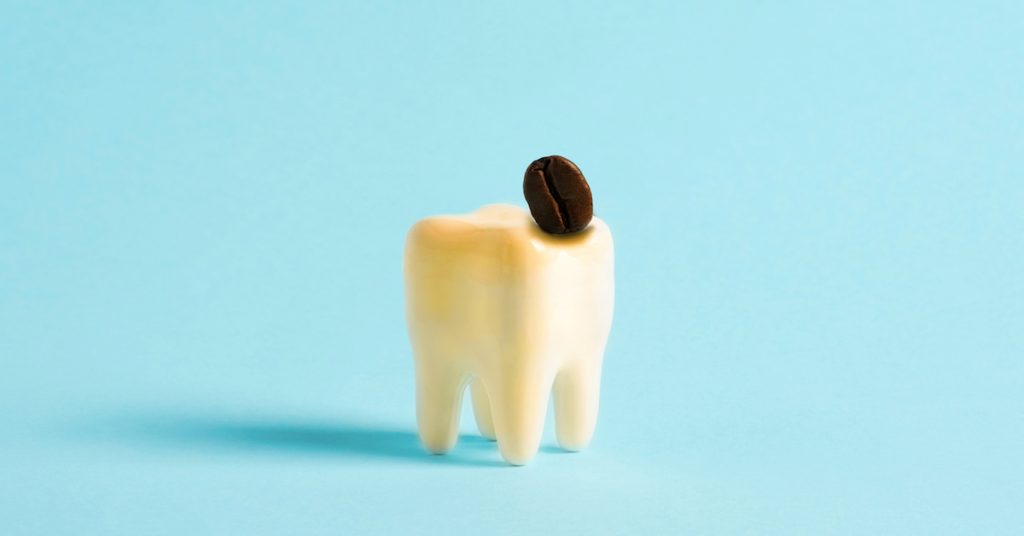 el café es otro de los causantes de manchas de los dientes